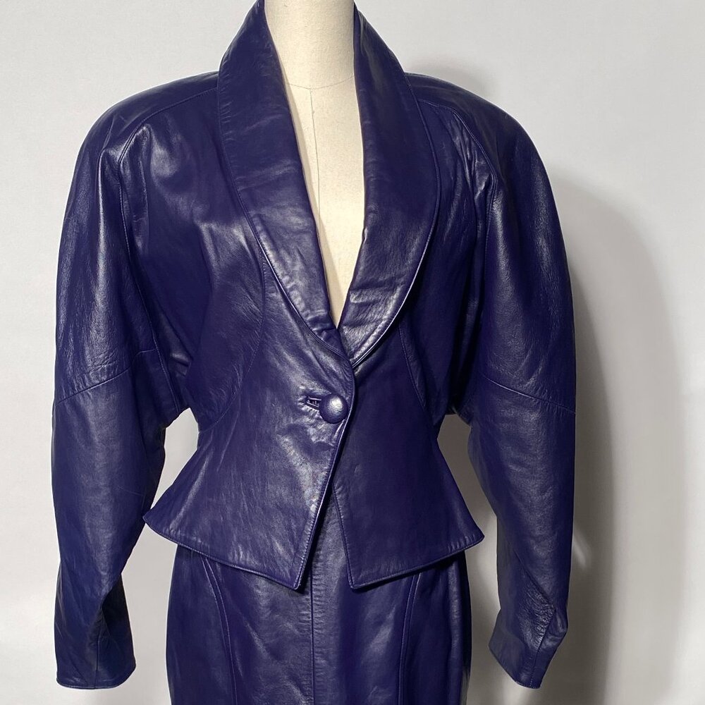 Late 80s High Shoulder Soft Purple Leather Jacket By Deja Vu Size Small Waist 28